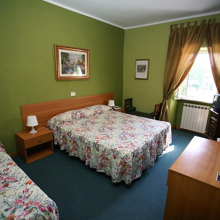 Hotel Sutrium Екстер'єр фото