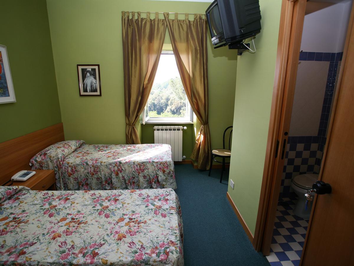 Hotel Sutrium Екстер'єр фото